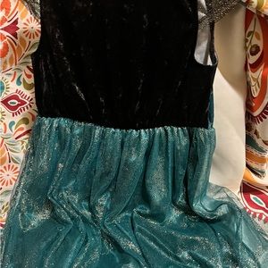 Frozen (Ana) nightgown.